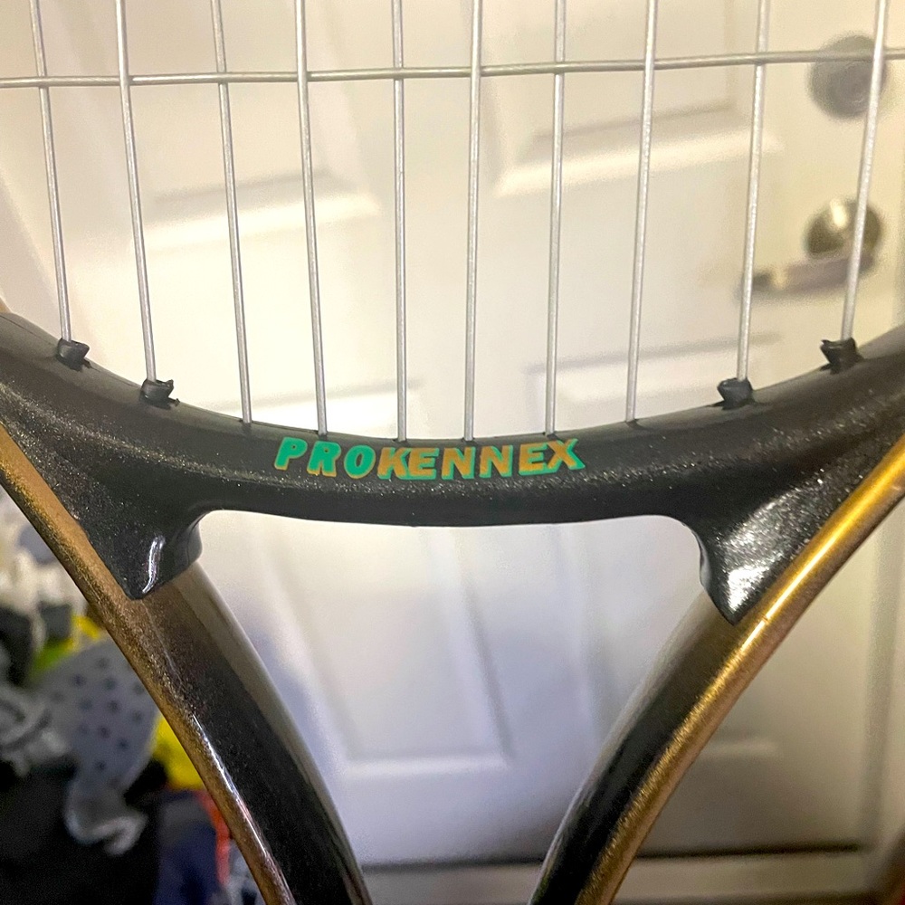 Pro kennex adult size tennis racquet